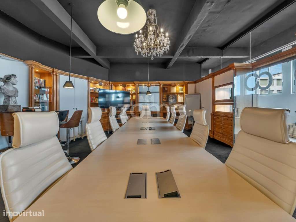 Escritório / Coworking em Marvila, Lisboa - 847 m², até 183 pessoas...-18