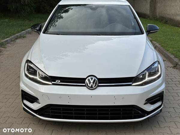 Volkswagen Golf - 2