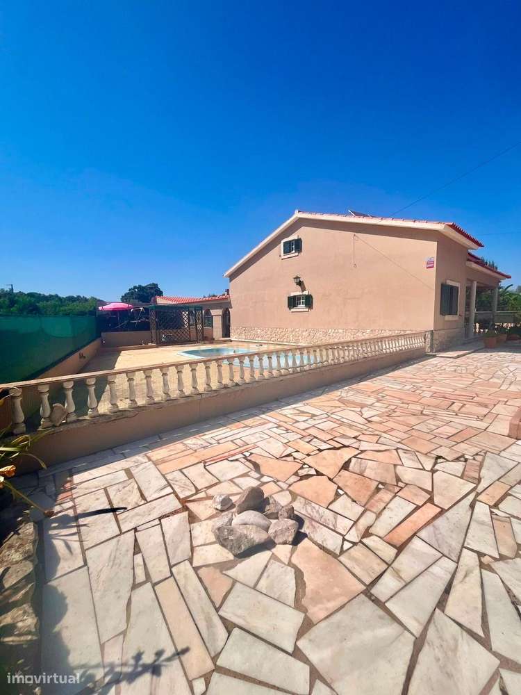 Moradia T2+2 Térrea com Piscina, Anexo de 50 m² e Lote de 1.690 m²-35
