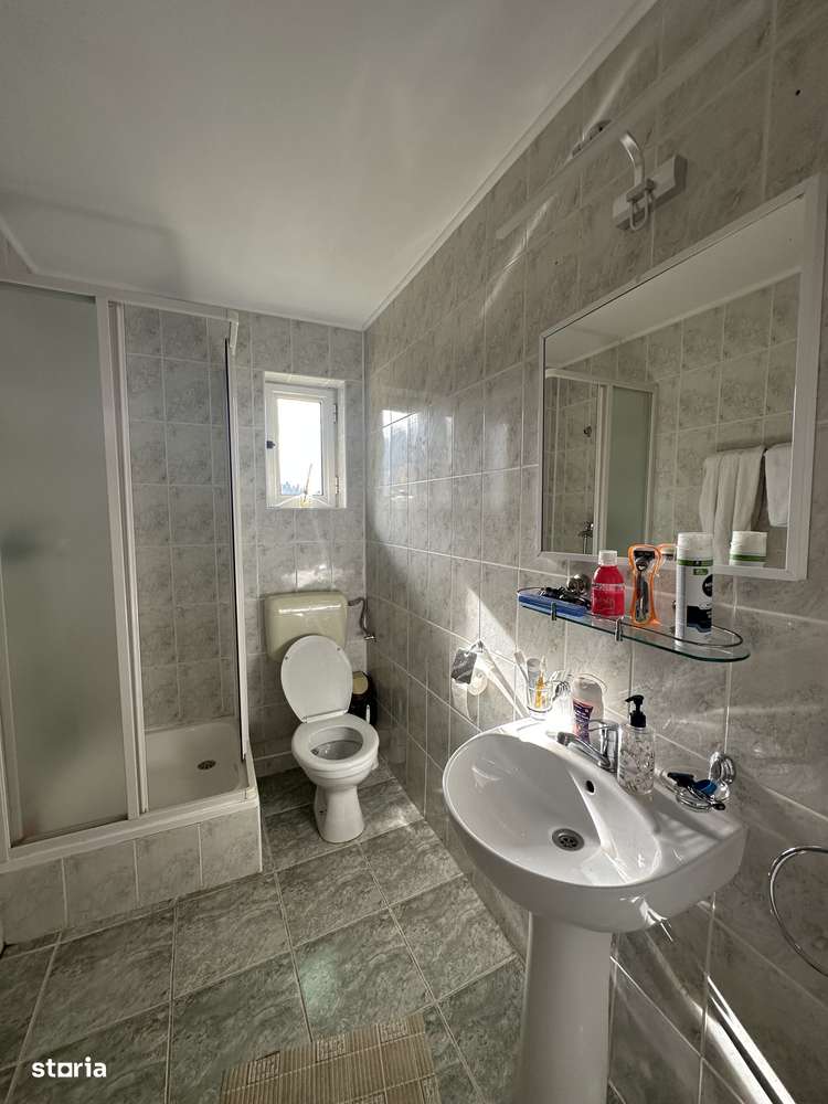 Agentia imobiliara VIGAFON vinde pensiune-casa de vacanta Predeal-17