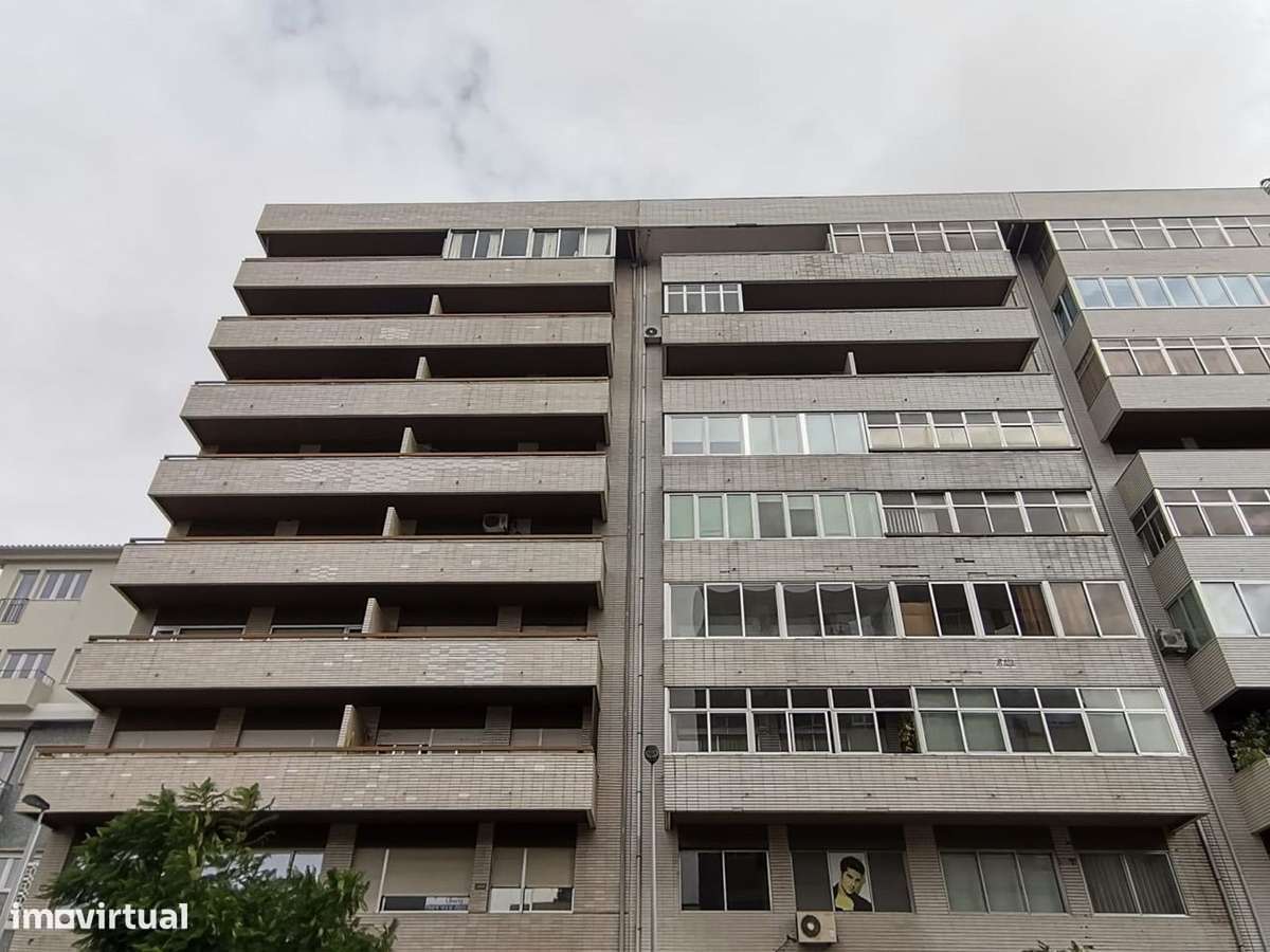 Apartamento T2 para arrendar centro de Braga com eletrodomésticos - Grande imagem: 3/37