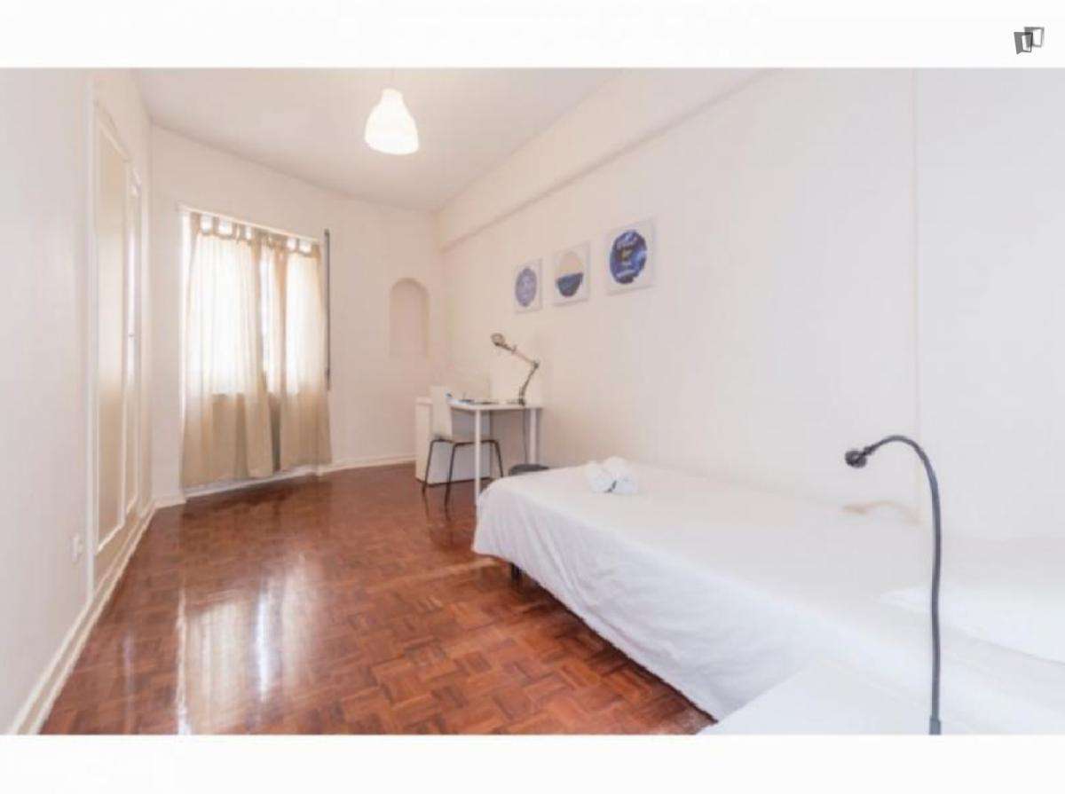 Quarto - localizado em Lapa Lisbon - Grande imagem: 5/7