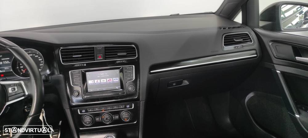 VW Golf GTI BlueMotion - 26