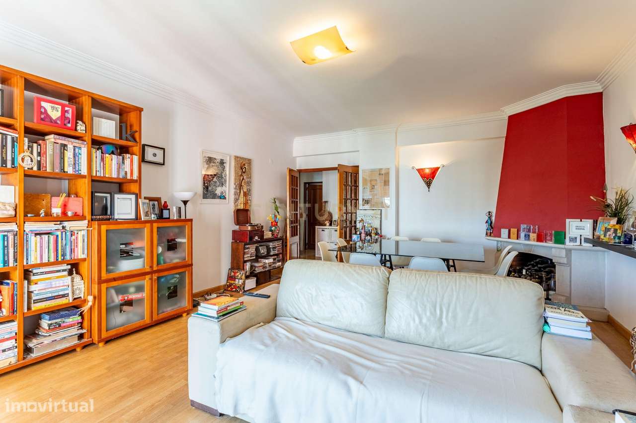 Fantástico Apartamento T3 com Excelente Luminosidade no Chapim, Odivel-6