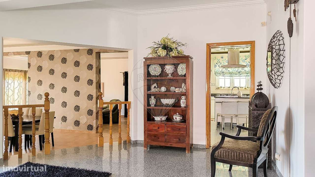 Moradia T5 para venda-13