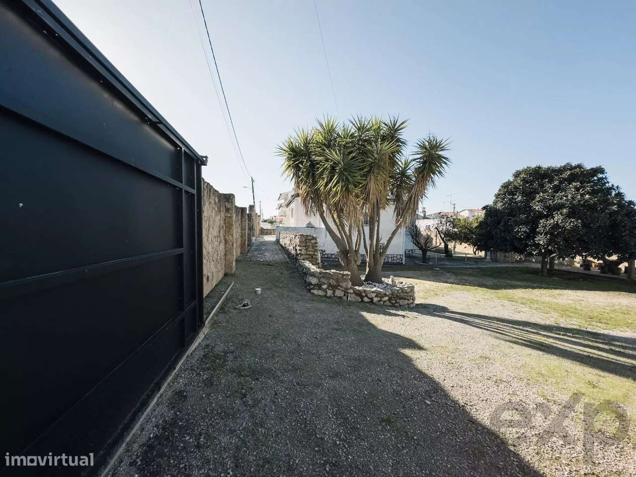 Oportunidade rara numa das localizações mais valorizadas de Fernão Fer-51