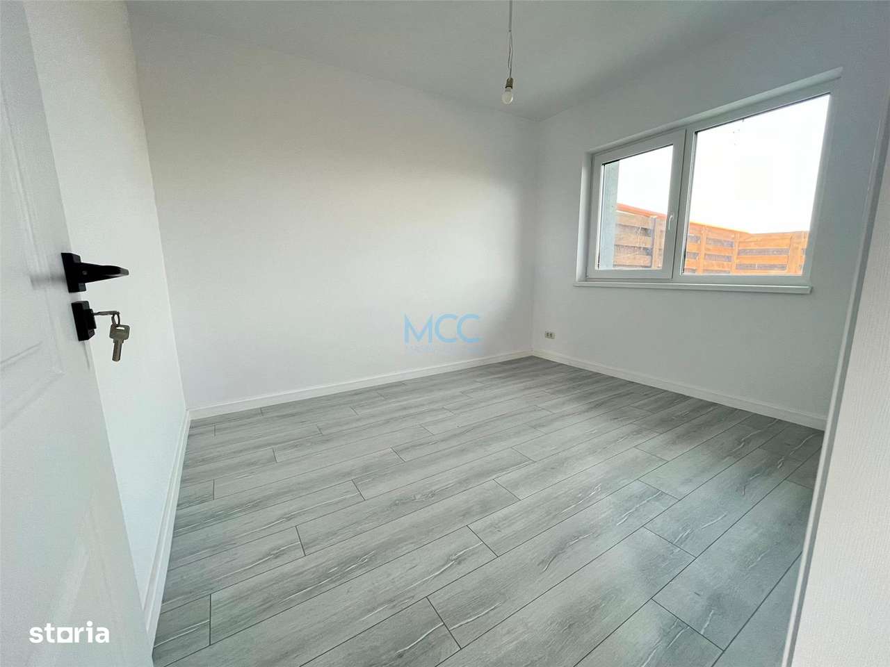 Vand Casa de tip Triplex, 5 camere-3