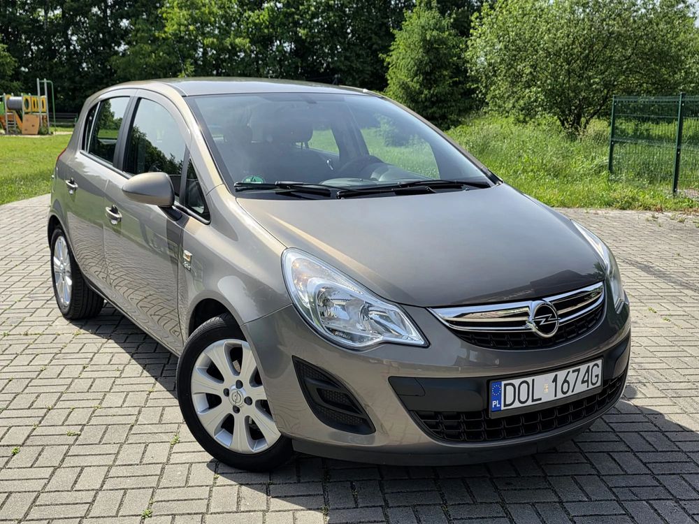 Opel Corsa D 1.4 16V Active 2013