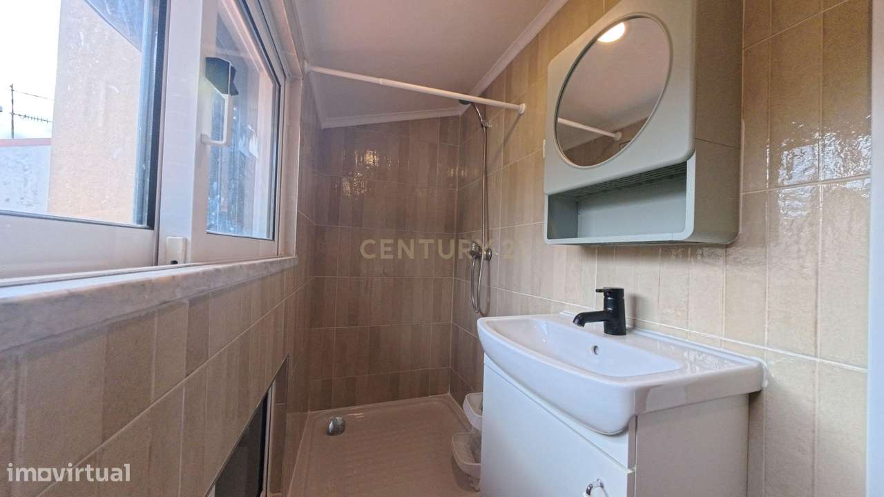 Apartamento T2 no centro de Viseu-6