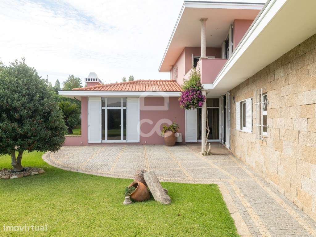 Moradia Individual de Luxo T4 às Portas da Cidade - Gavião, Famalicão-35