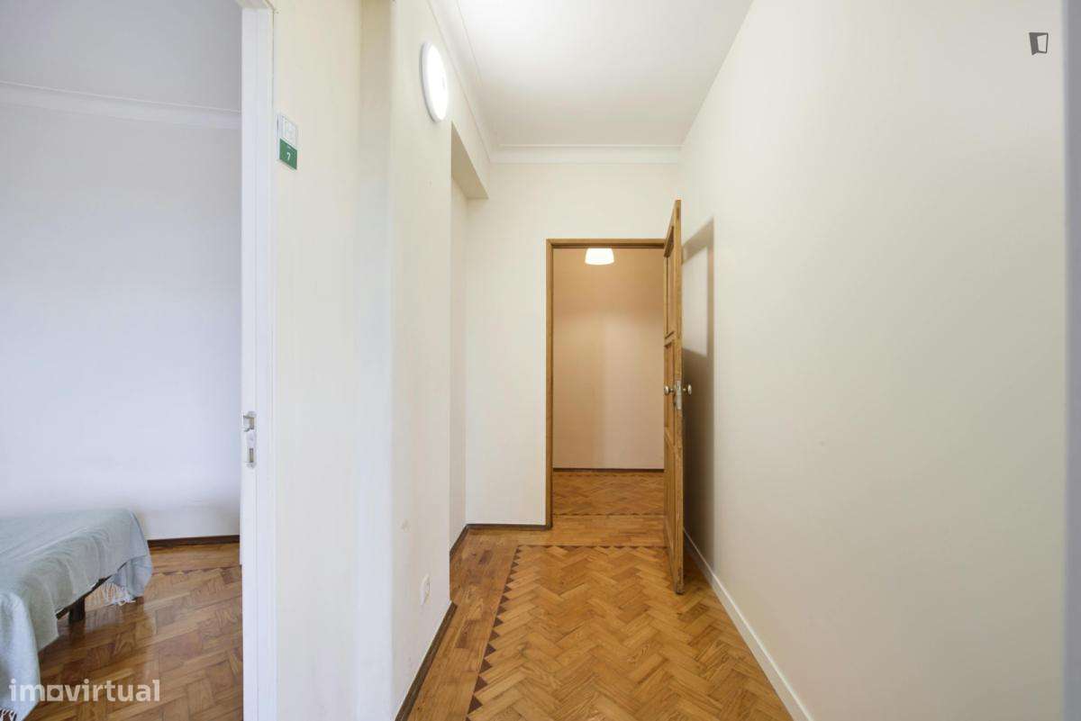 Quarto - localizado em Santa Apolónia Lisbon - Grande imagem: 5/8