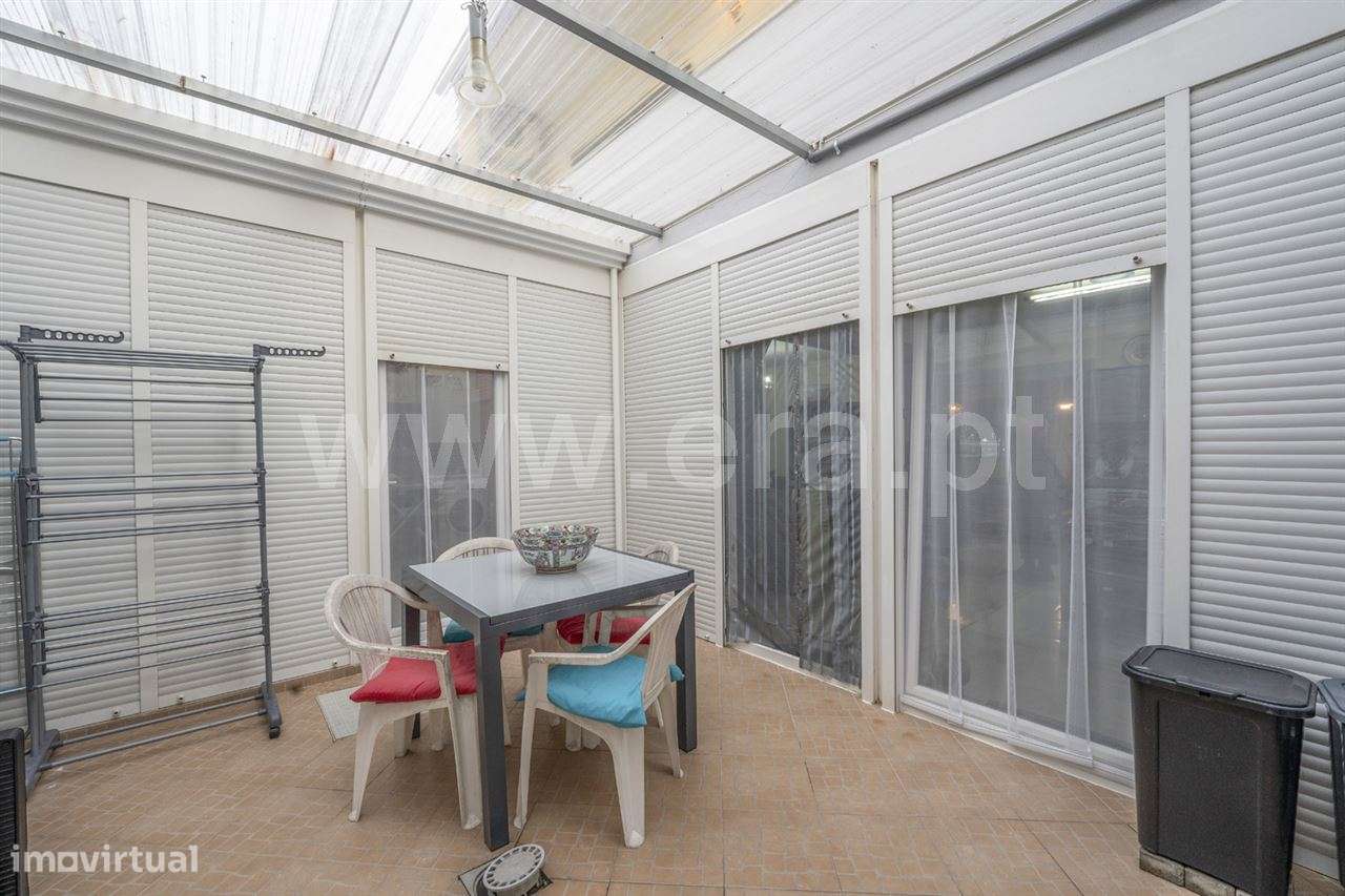 Moradia em Banda T5; Paivas-5