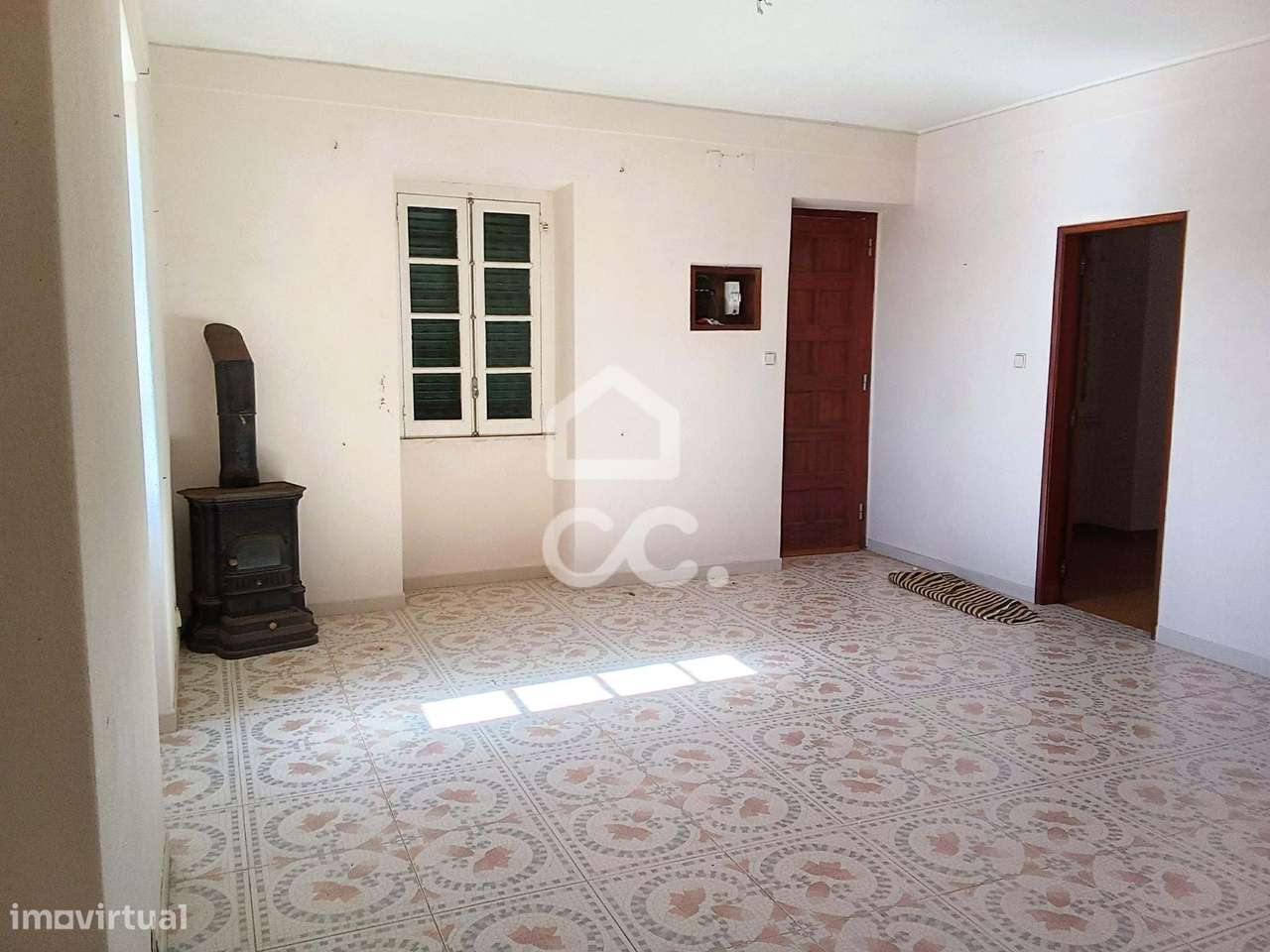 Moradia T5 em Vermelha – Cadaval, com Garagem, Adega e Terreno.-31