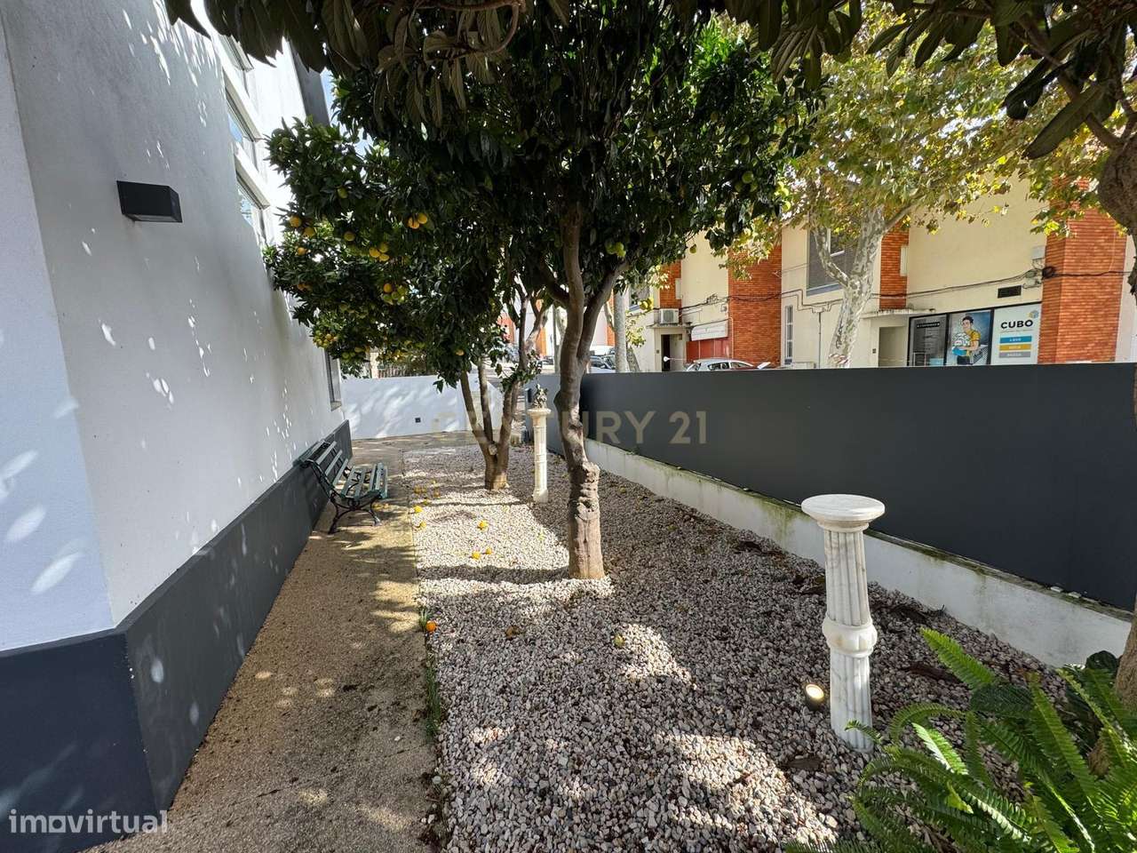 Casa Luxuosa em Cascais - 4 Quartos e Jardim Privado - Grande imagem: 4/33