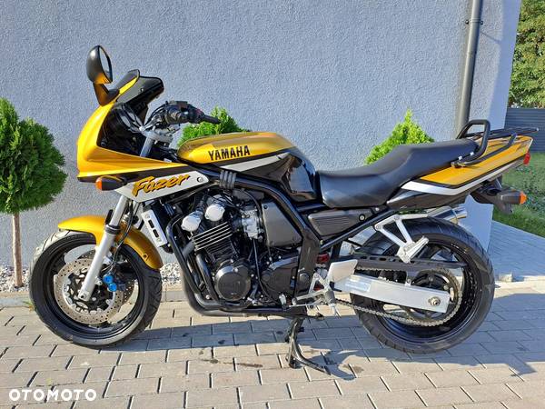 Yamaha FZS - 3