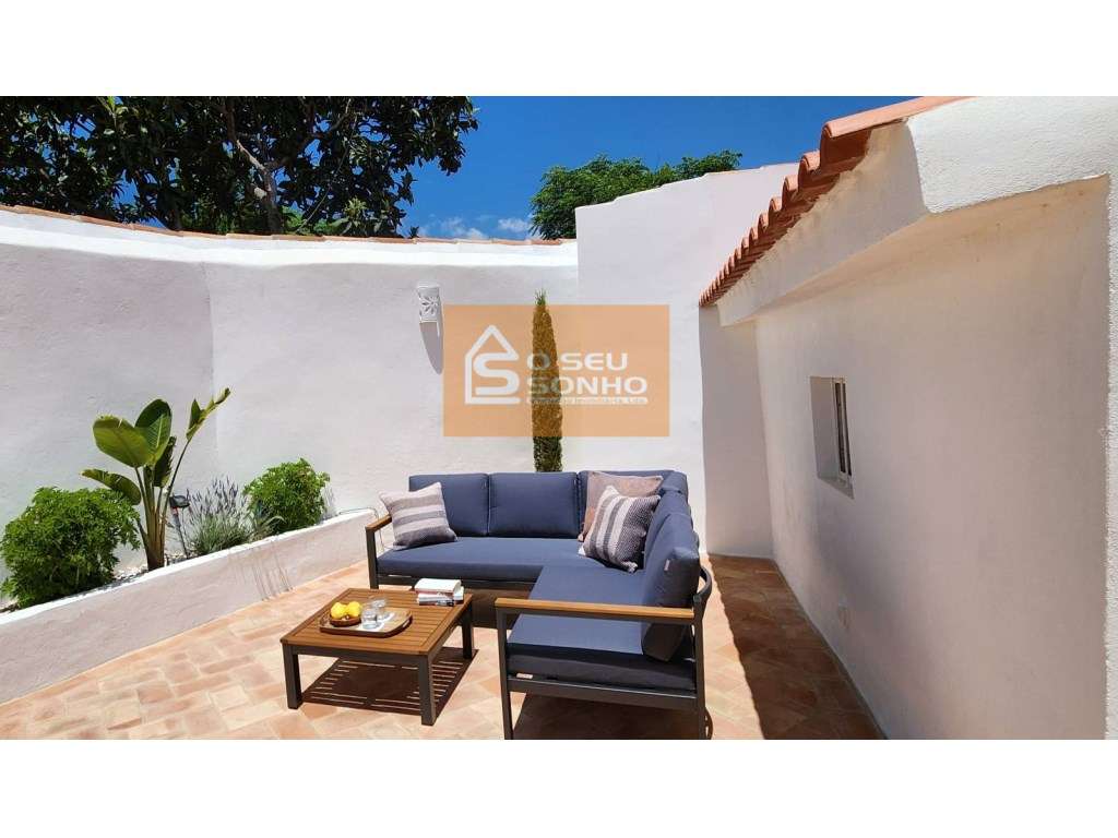 Moradia Térrea Tradicional com Terraço no Centro Histórico de São B...-24