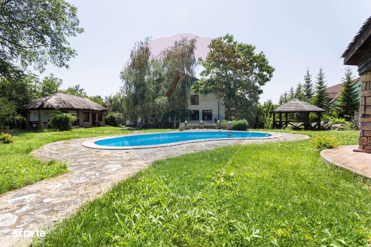 Vilă cu 7 camere de vânzare-3