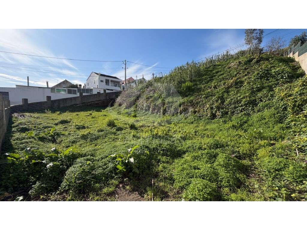 Terreno não edificável com 300 m² em Cabeço da Aguieira, Unhos - Grande imagem: 2/4