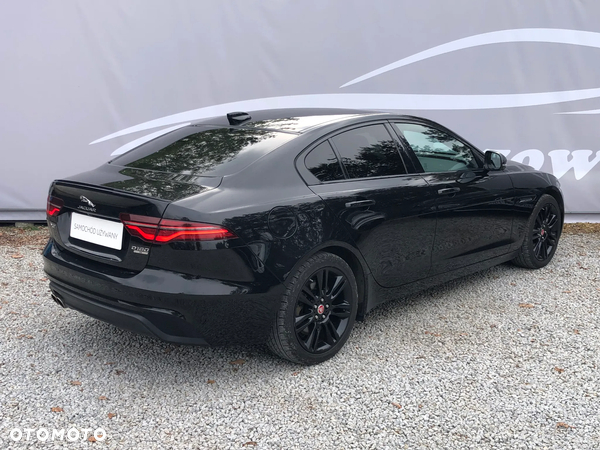 Jaguar XE 2.0 D180 S - 10