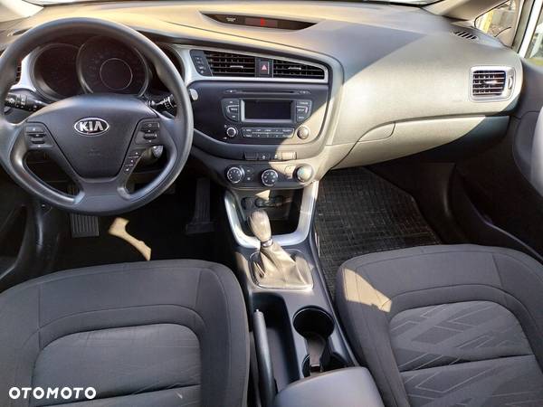 Kia Ceed 1.4 L Business Line - 23