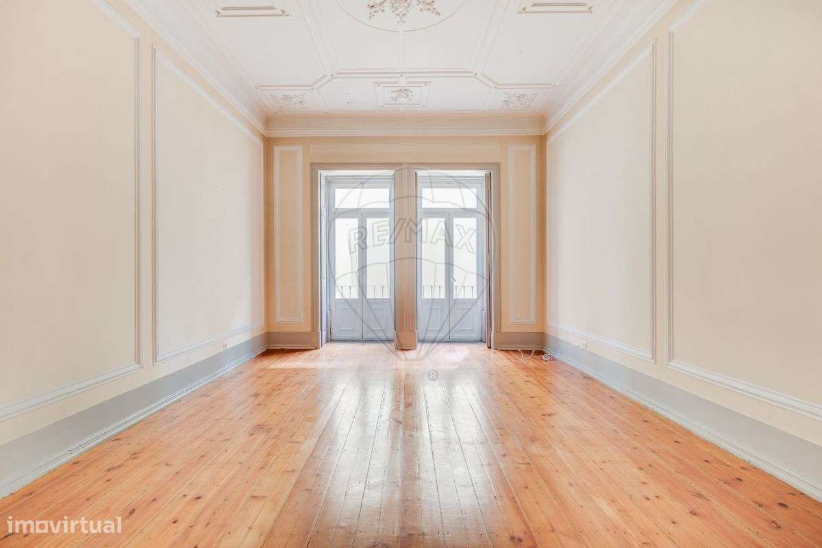 Apartamento T9 para venda - Grande imagem: 2/27