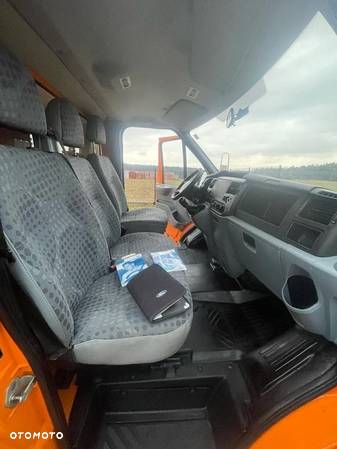 Ford Transit - 1