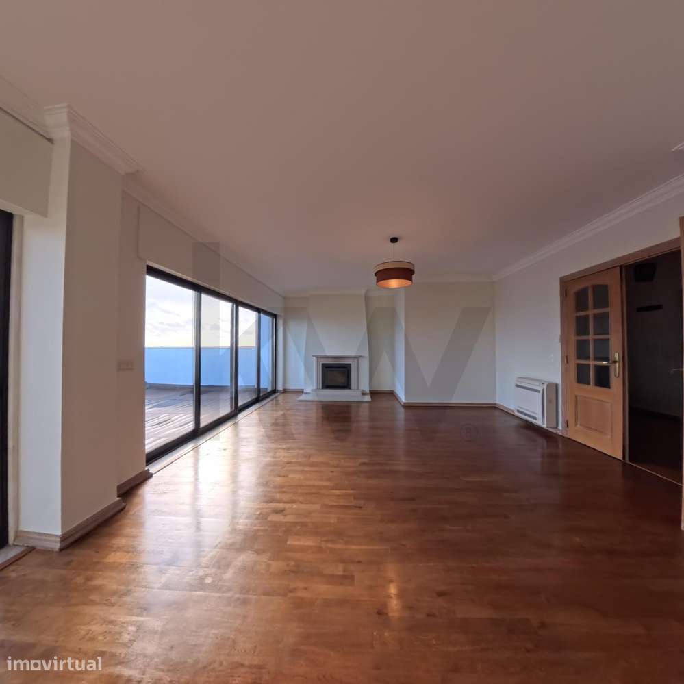 Arrendamento T2 em Campolide com Terraço Panorâmico e vista Rio - Grande imagem: 5/34