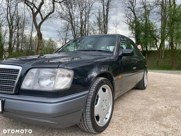 Mercedes-Benz W124 (1984-1993) - 2