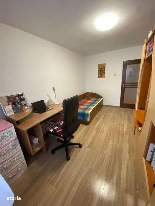 Apartament 2 camere, 48 mp - etaj 3 - zona Scala - Imagine principală: 2/7