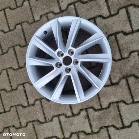 Felga aluminiowa Skoda OE Skoda Scala 6.5" x 17" 5x100 ET 40 - 1