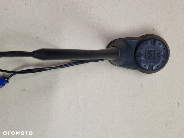 ANTENA DACHOWA RADIA UNIWERSALNA SEAT ALTEA 5P 5P0035501D OE - 5