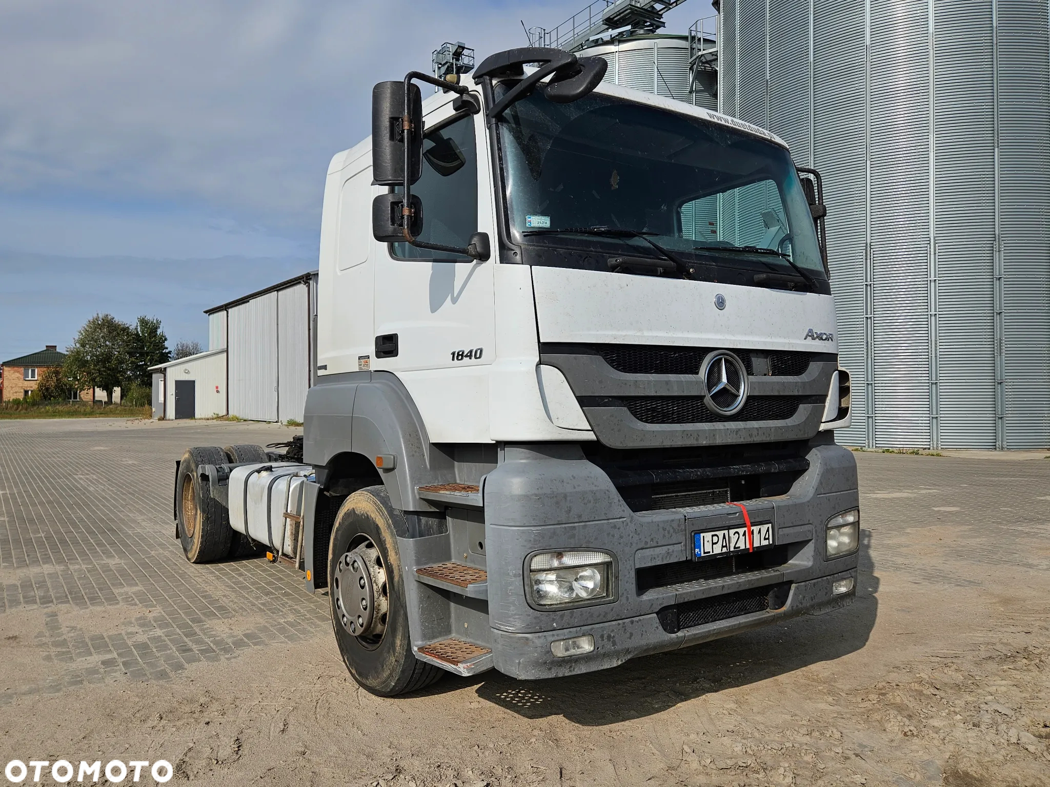 Mercedes-Benz AXOR - 4