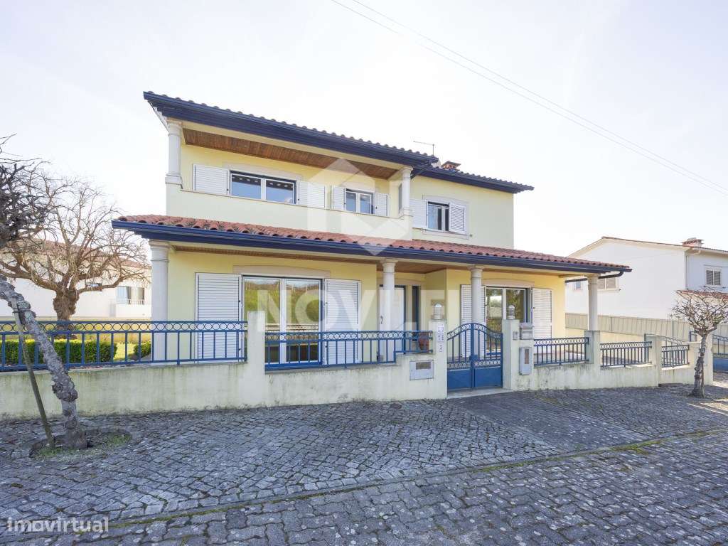 Moradia T4 c/ Jardim e Cave - Próxima do Centro de Leiria. - Grande imagem: 5/39