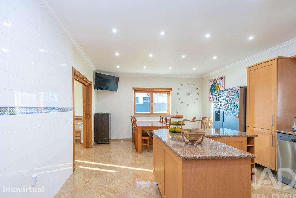 Moradia térrea T4 em Regueira de Pontes de 230,5 m2 - Grande imagem: 3/29