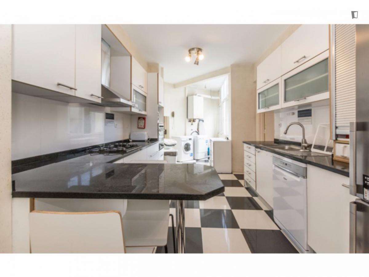 Quarto - localizado em Lapa Lisbon - Grande imagem: 4/16