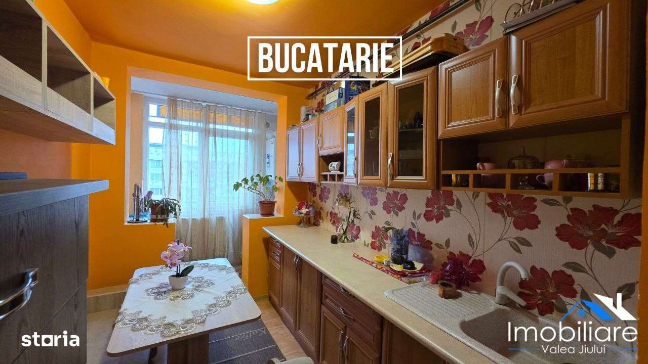 Apartament 2 camere – Lupeni, str. Parângului - Imagine principală: 5/9
