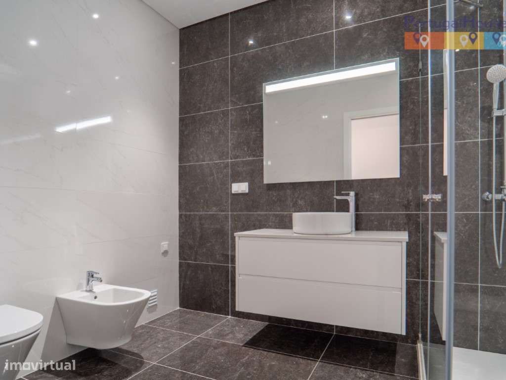 Vivenda T4+1 na praia do Areal com piscina.-19