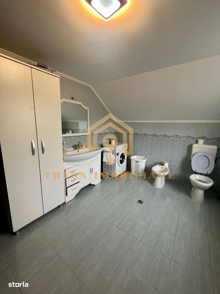 Casă modernă de vânzare în Petrești, teren generos, fotovoltaice-17