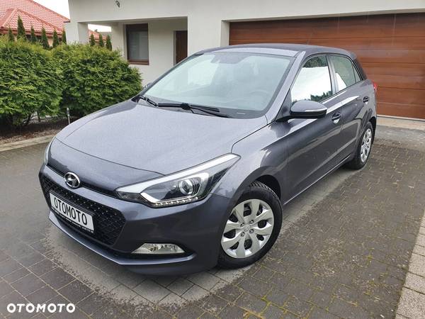 Hyundai i20 1.4 Automatik Trend - 1