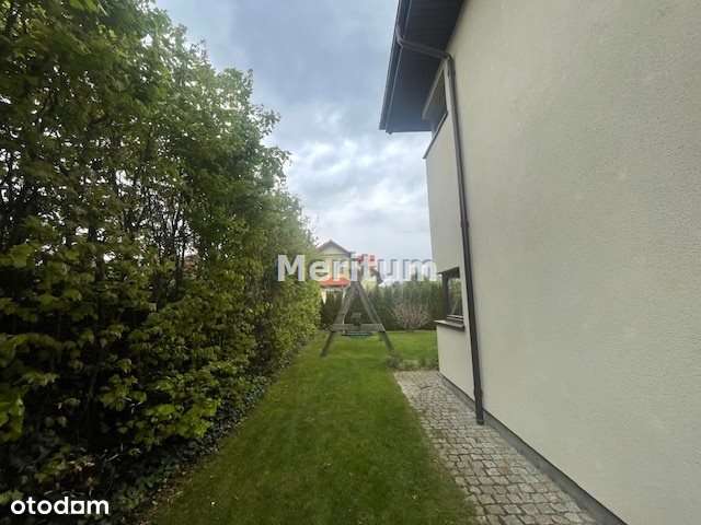 Dom wolnostojacy 5 pokoi garaż na 2 auta-5