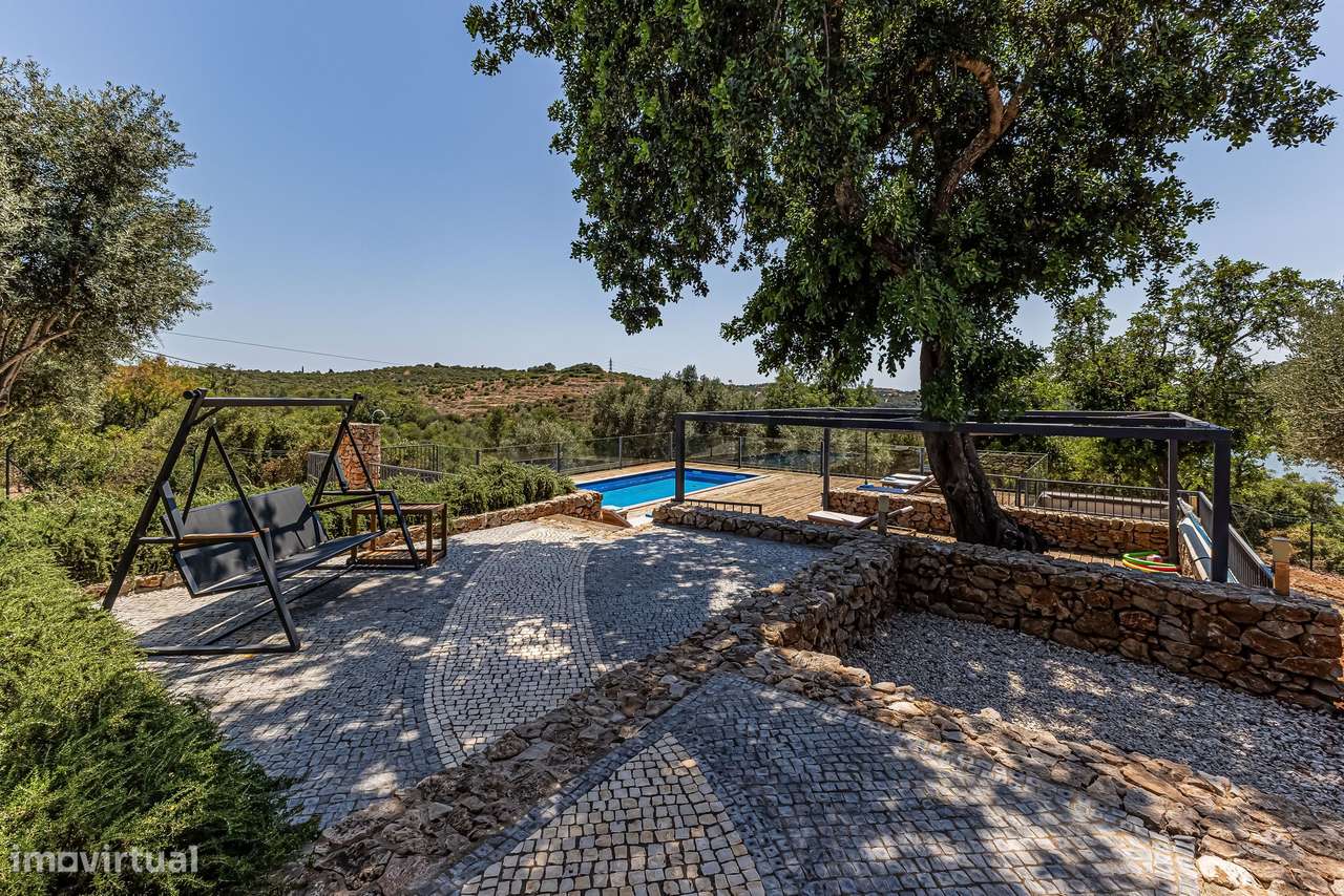 Villa T4 contemporânea à beira do rio no coração do Algarve-7