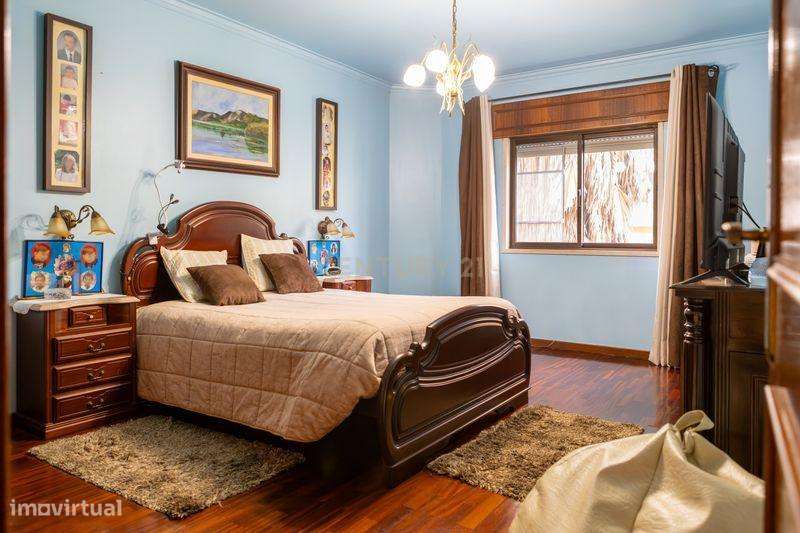 Apartamento T2 C/ elevador - Condomínio Fechado em Mina de Água, Amado-8