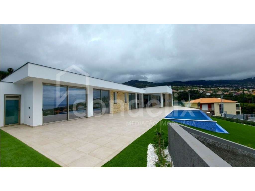 Moradia de Luxo térrea Calheta a 300m de Altitude, Sustentável e Mo... - Grande imagem: 5/50