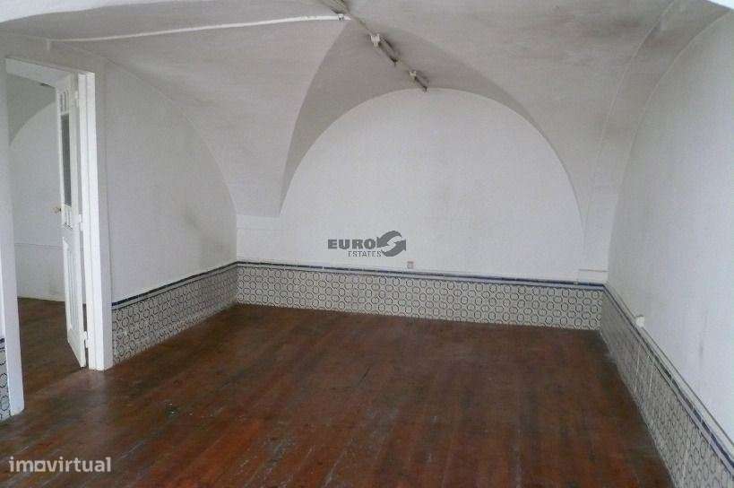 Loja para venda | 2 pisos | Rua das Flores | Zona premium-10