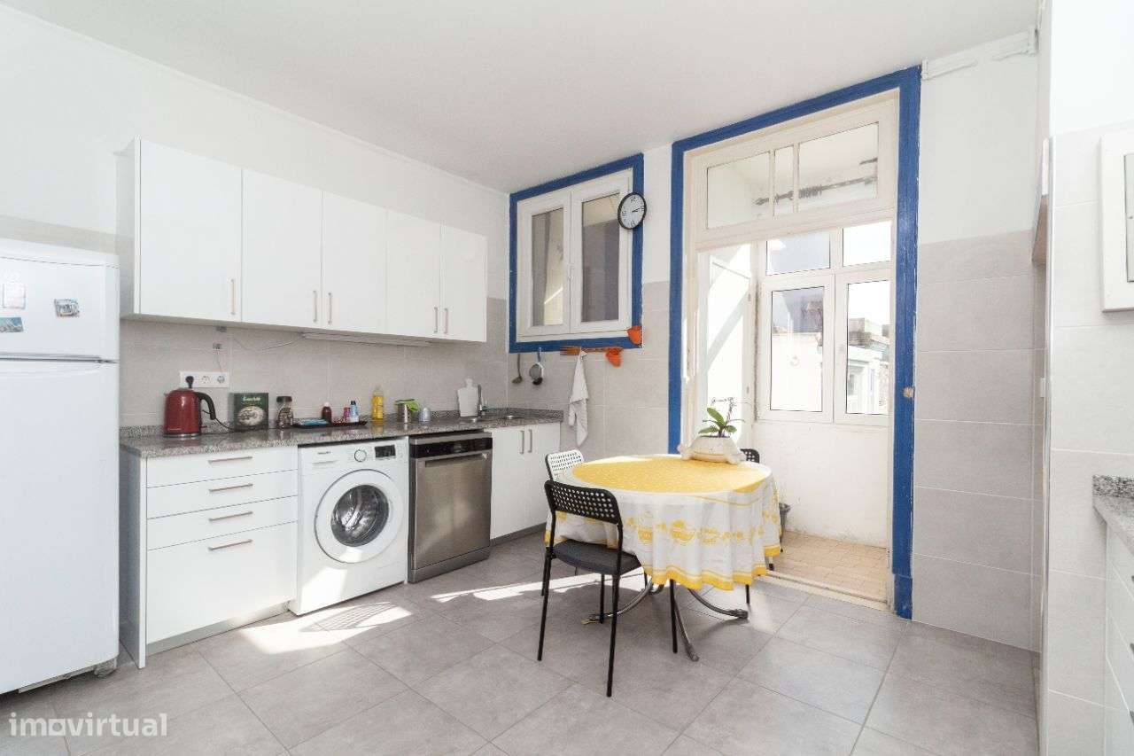 Apart. T6 prédio traça antiga à Rotunda Boavista para AL ou Habitação - Grande imagem: 4/29