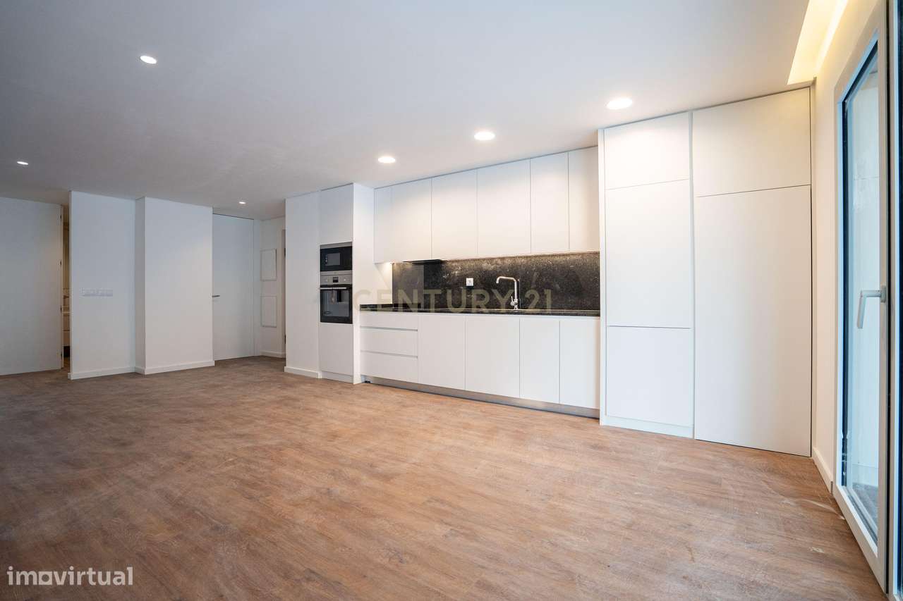 T1 Novo a Estrear com Terraço de 200m² | Ollea Village | Garagem-10