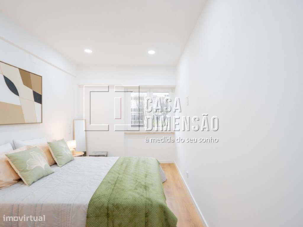 Apartamento de tipologia T3 com varanda, mobilado e equipado em Ben...-35