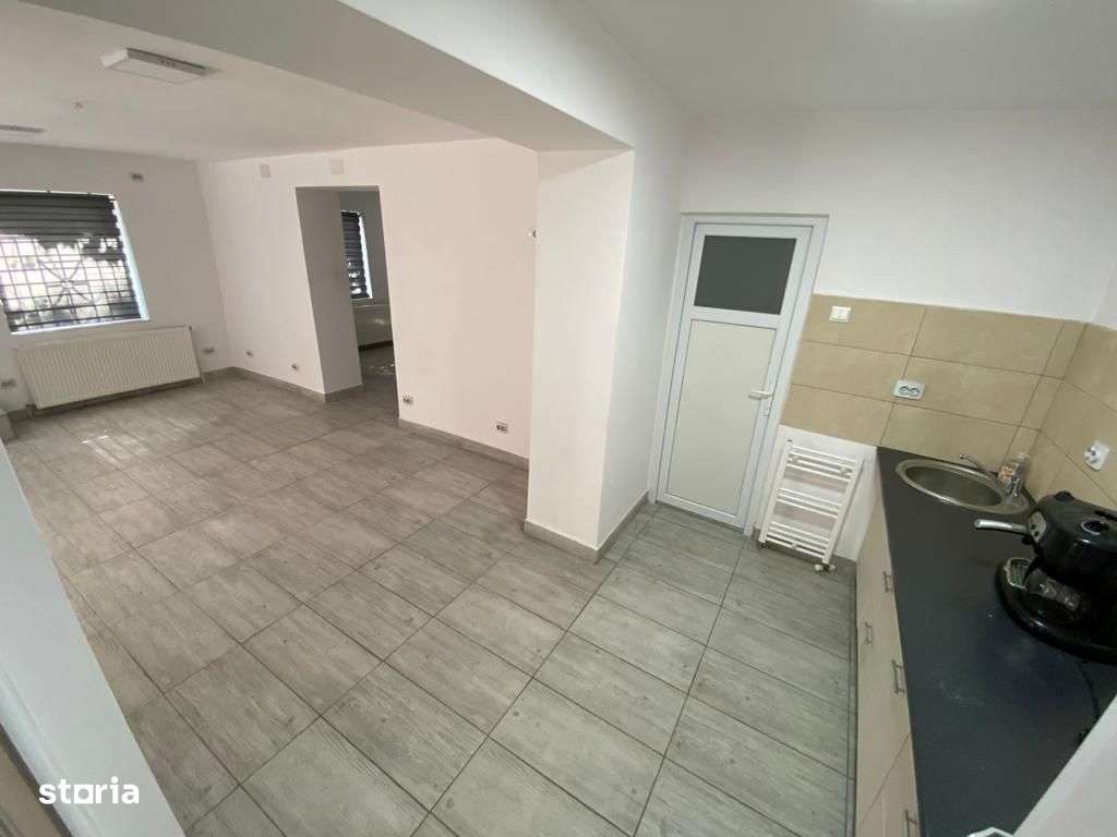 Apartament spațios, 6 camere, parter vilă, 4 min Parcul Carol, 130 mp-11