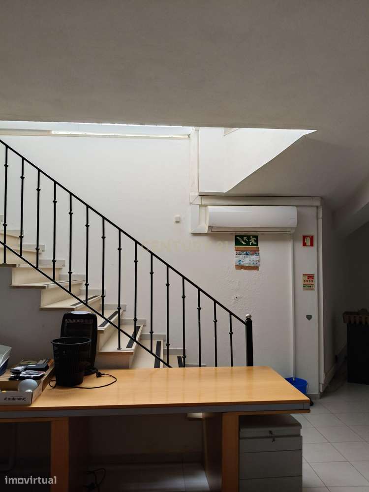Loja  com 122 m2 em Outeiro de Polima-7