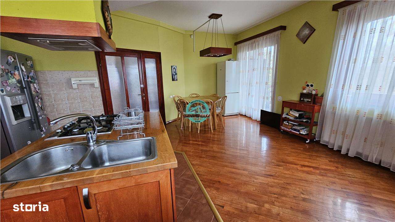 Vand casa de 380 mp, cu teren de 3500 mp in Sangeorgiu de Mures - Imagine principală: 3/14